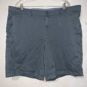 L.L. Bean Standard Fit Shorts Size 42